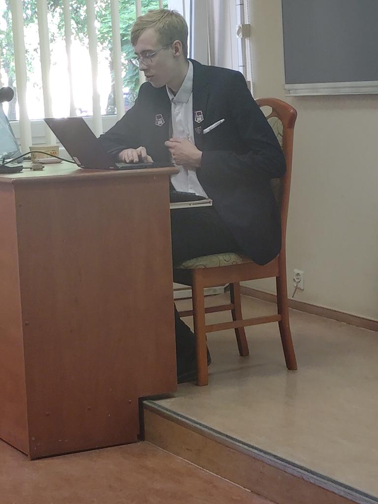 Zdolny Uczeń – Świetny Student
